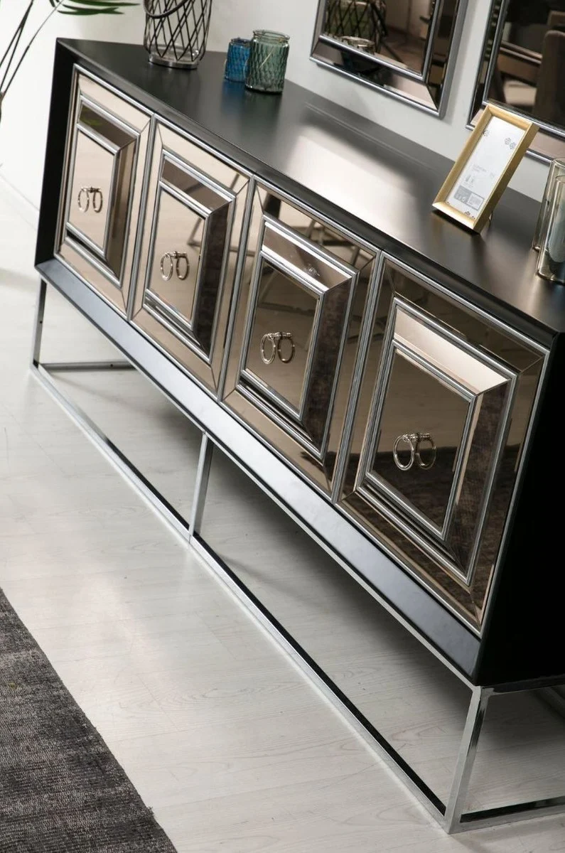 Casa Padrino Luxus Sideboard mit 4 verspiegelten Türen Schwarz / Silber 208 x 49 x H. 88 cm - Luxus Wohnzimmer Möbel