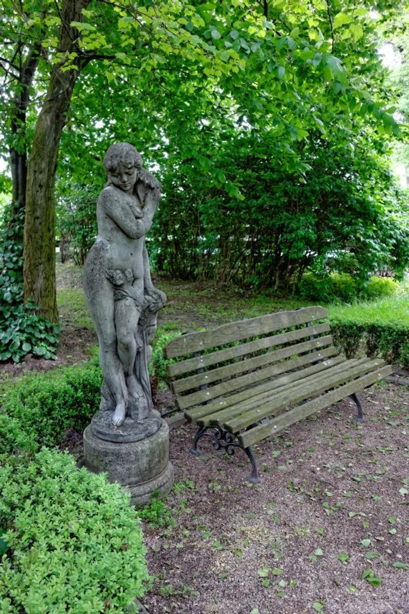 Große Casa Padrino Jugendstil Skulptur Frau mit Blume Antik Stil Grau 40 x H 140 cm Antikstil Grau - Barock Gartendeko - Schwer und Massiv