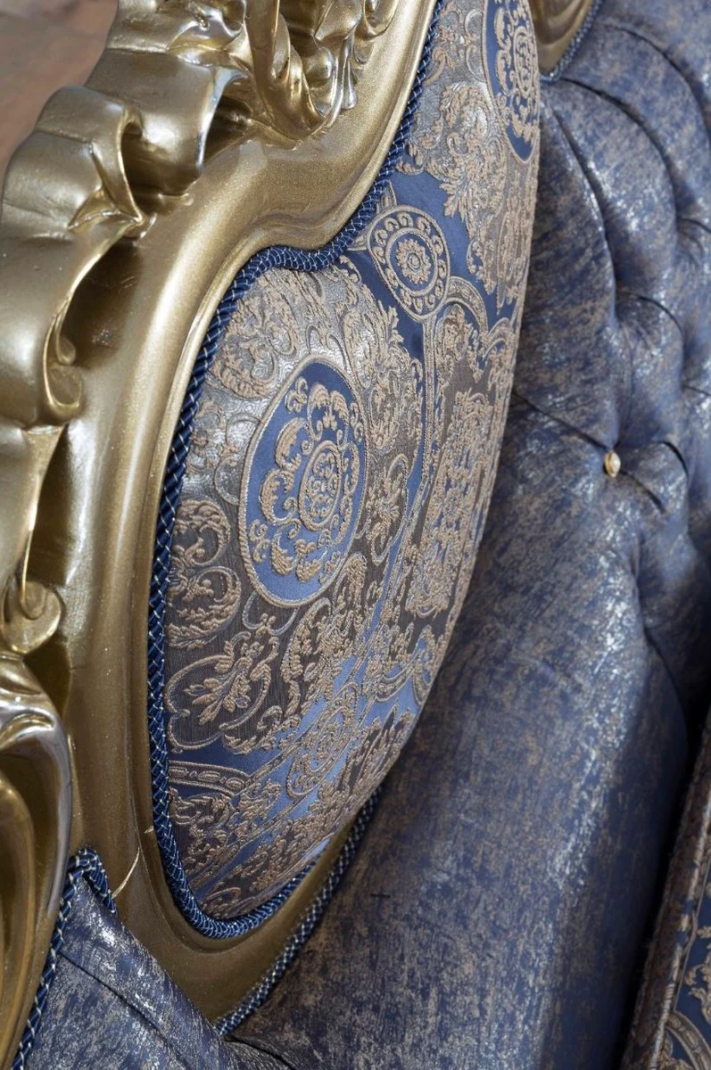 Casa Padrino Luxus Barock Wohnzimmer Set Blau / Gold / Silber - 2 Sofas & 2 Sessel & 1 Couchtisch - Wohnzimmer Möbel - Edel & Prunkvoll