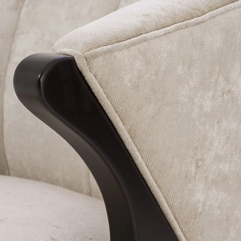Casa Padrino Designer Sessel Cremefarben / Schwarz / Messingfarben 71,5 x 79,5 x H. 77 cm - Luxus Möbel