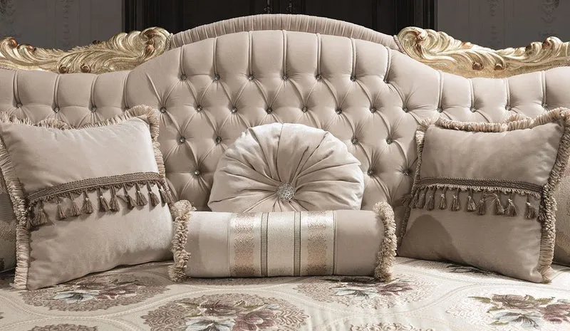 Casa Padrino Luxus Barock Sofa mit Glitzersteinen und dekorativen Kissen Beige / Gold 230 x 85 x H. 110 cm - Barock Wohnzimmer Möbel