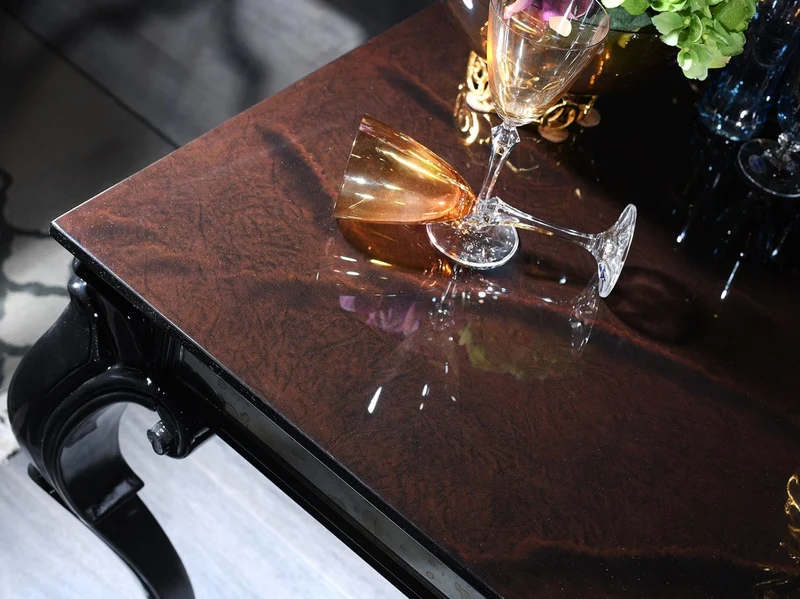 Casa Padrino Luxus Barock Wohnzimmer Set Silber / Schwarz - 2 Sofas & 2 Sessel & 1 Couchtisch & 2 Beistelltische - Wohnzimmer Möbel im Barockstil - Edel & Prunkvoll