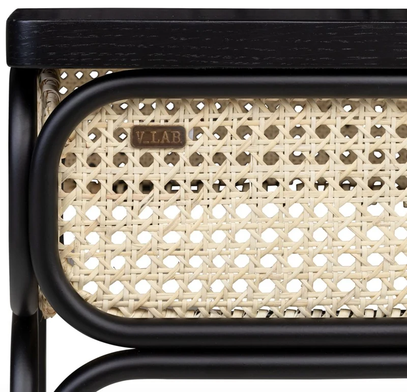 Casa Padrino Designer Couchtisch Schwarz / Naturfarben 50 x 40 x H. 45,5 cm - Wohnzimmertisch mit Eichenfurnier Tischplatte edlem Rattangeflecht und pulverbeschichtetem Stahlrahmen