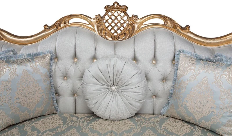 Casa Padrino Luxus Barock Wohnzimmer Set Hellblau / Türkis / Gold - 2 Sofas & 2 Sessel & 1 Couchtisch - Wohnzimmer Möbel im Barockstil - Edel & Prunkvoll
