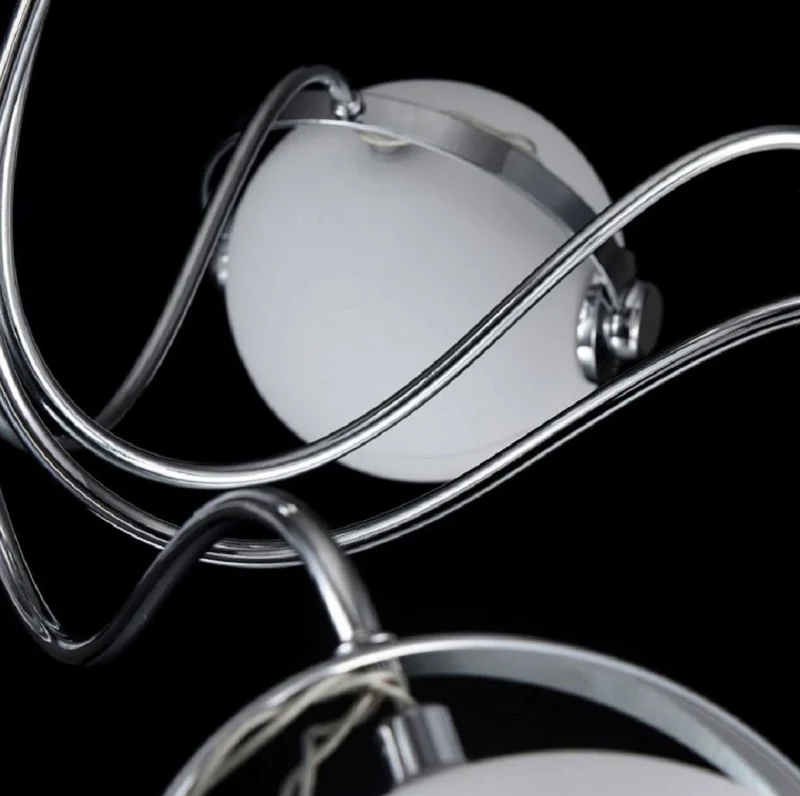 Casa Padrino Designer Deckenleuchte Silber / Weiß Ø 86 x H. 28 cm - Moderne Deckenlampe mit kugelförmigen Lampenschirmen