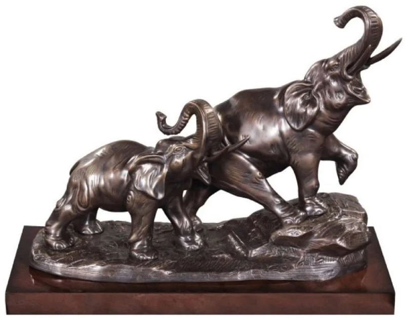Casa Padrino Bronze Elefanten auf Holzsockel Bronze / Braun 42 x 17 x H. 33 cm - Luxus Deko Bronzefiguren