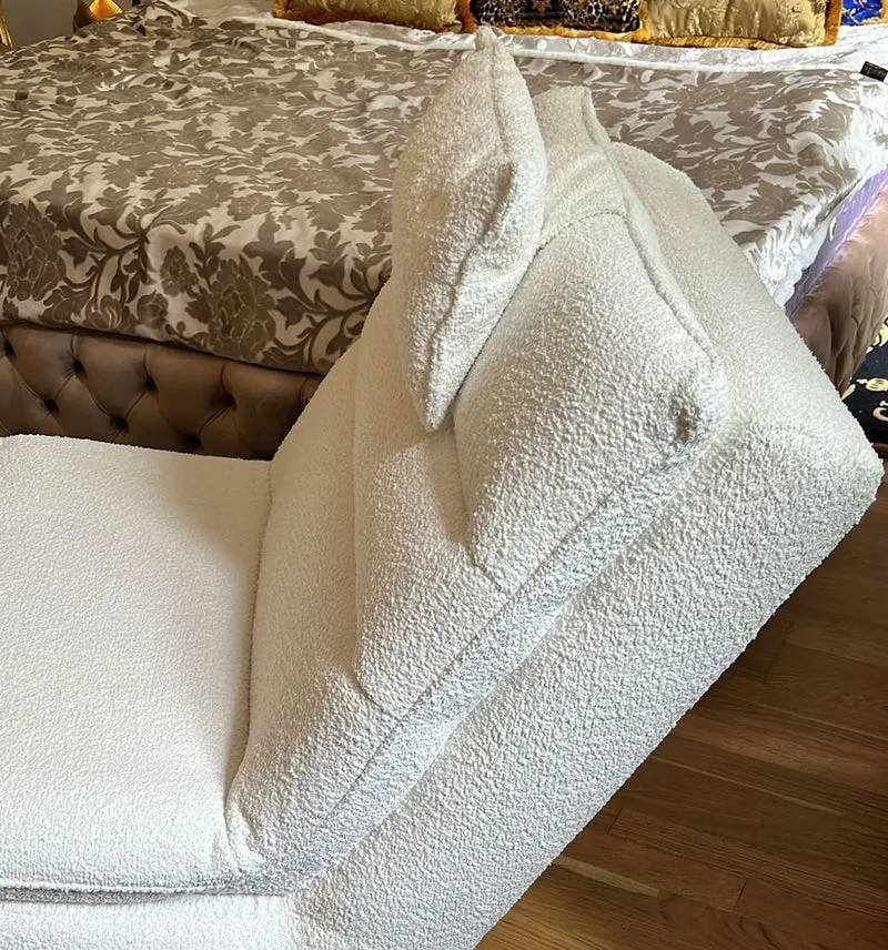Casa Padrino Luxus Chaiselongue mit Kopfkissen Weiß 170 cm