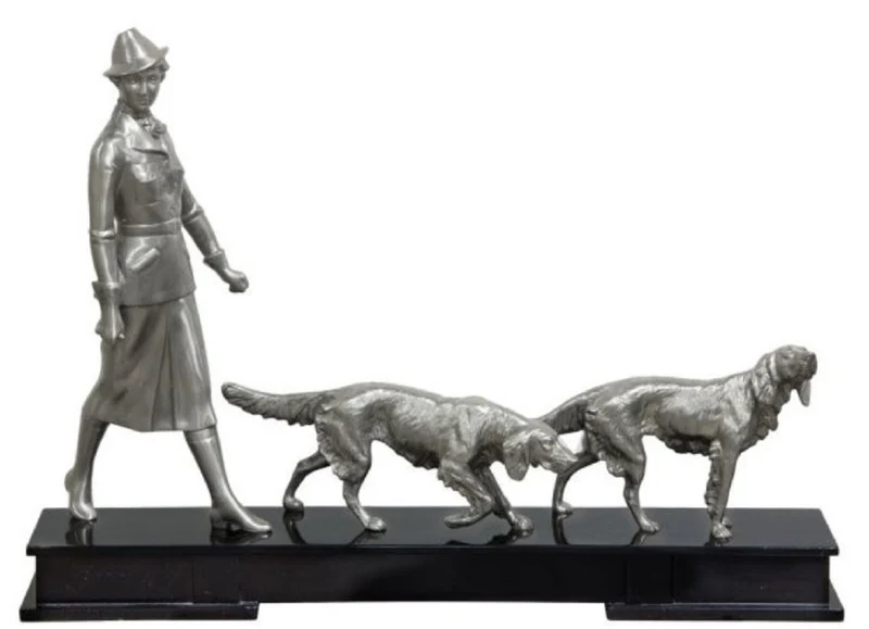 Casa Padrino Luxus Bronzefiguren Jägerin und Hunde Silber / Schwarz 61 x 11 x H. 45 cm - Luxus Dekofiguren mit Holzsockel
