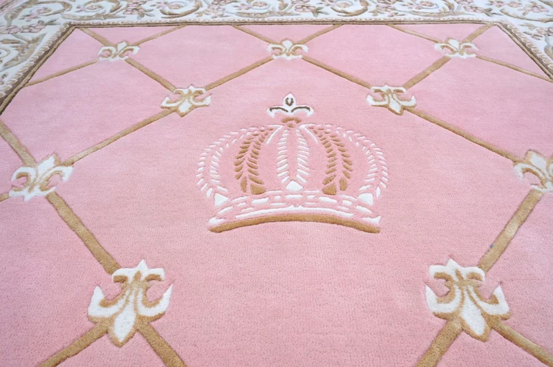 Pompöös by Casa Padrino Luxus Barock Teppich Krone von Harald Glööckler Rosa / Weiß / Braun 200 x 300 cm