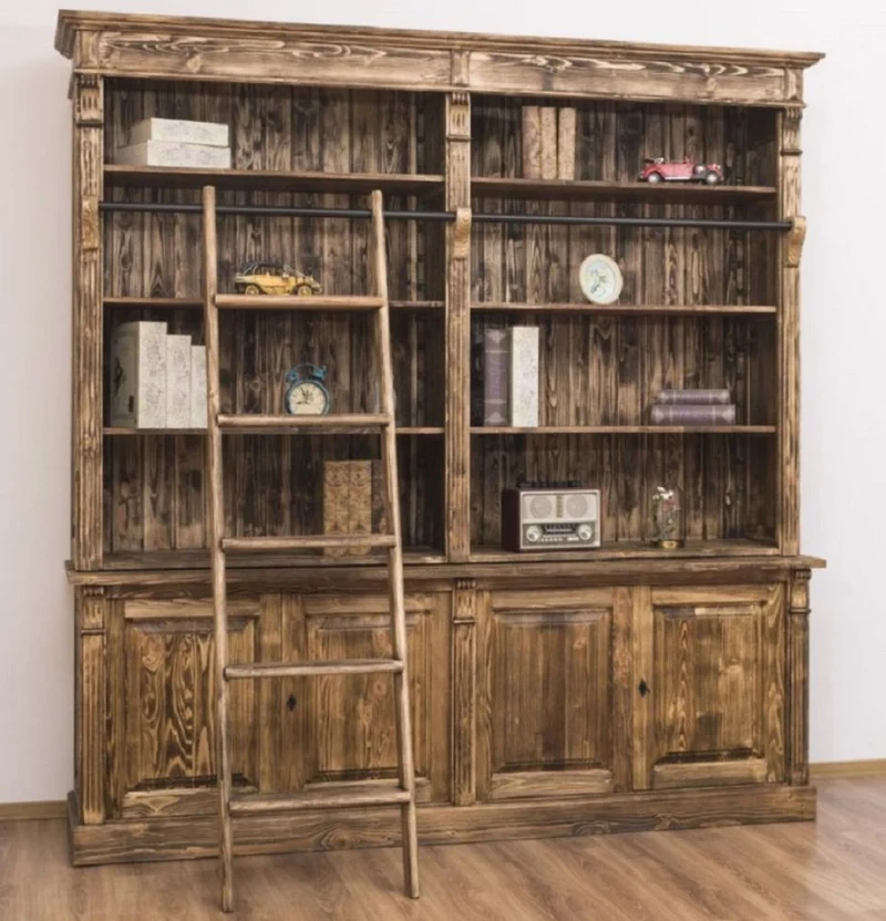 Casa Padrino Landhausstil Bücherschrank mit Leiter Braun 223 x 51 x H. 228 cm - Massivholz Schrank - Wohnzimmerschrank - Regalschrank - Büroschrank - Landhausstil Möbel