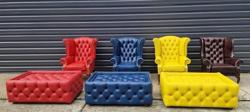 Casa Padrino Luxus Chesterfield Ohrensessel Blau / Dunkelbraun 98 x 90 x H. 110 cm - Echtleder Chesterfield Wohnzimmer Sessel - Wohnzimmer Möbel - Chesterfield Möbel - Luxus Leder Möbel