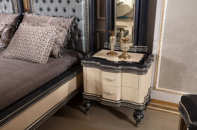 Casa Padrino Luxus Barock Schlafzimmer Set Hellblau / Beige / Schwarz / Gold - 1 Barock Doppelbett mit Kopfteil & 2 Barock Nachtkommoden - Luxus Schlafzimmer Möbel im Barockstil - Barock Interior