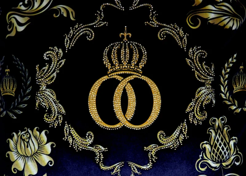 Casa Padrino Luxus Barock Kissen Pompöös by Harald Glööckler Schwarz / Gold Krone mit Strass Steinen 50 x 50 cm