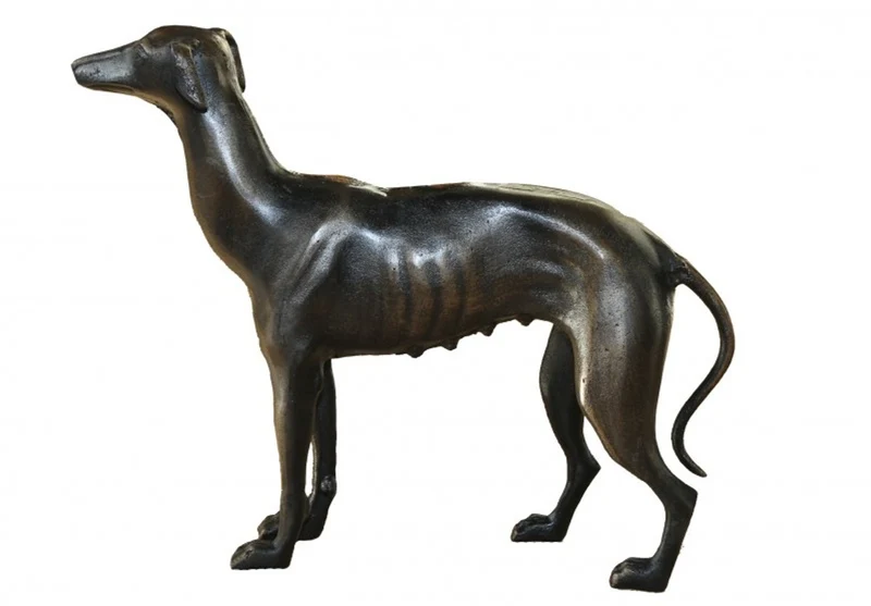 Casa Padrino Metall Figur Windhund Weibchen, Skulptur aus Aluminiumguss, Silberfarben, H 29 cm, B 33 cm, T 8 cm