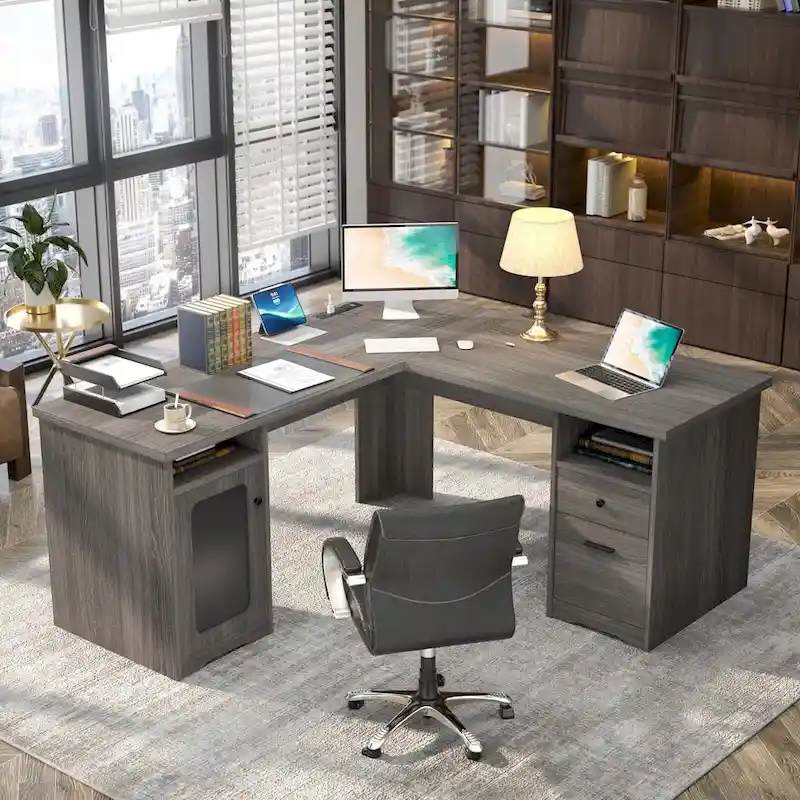 Bureau d'angle moderne de style ferme avec classeur et tiroirs, bureau de direction avec station de charge