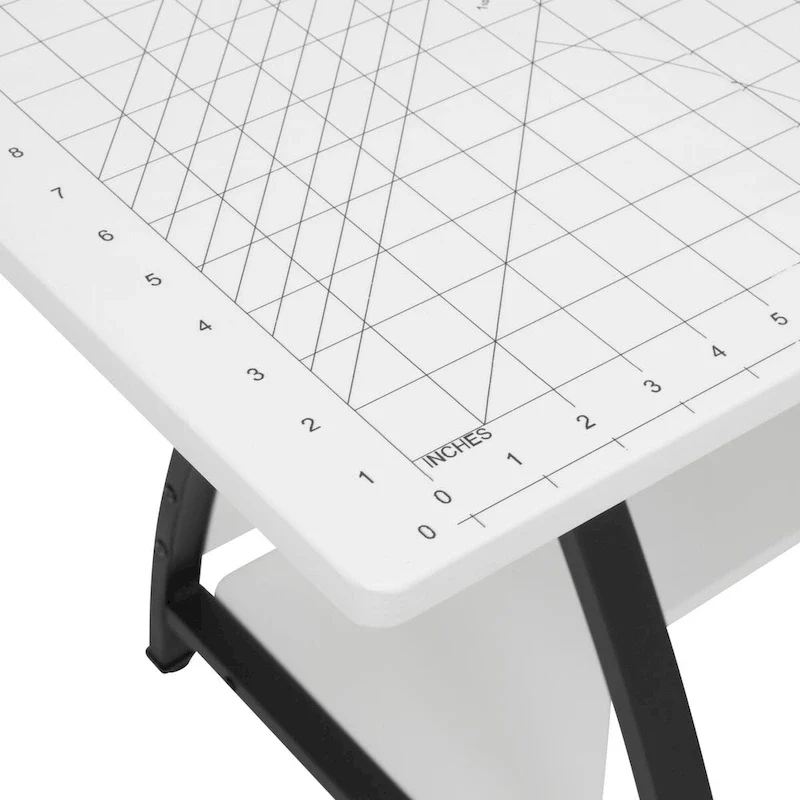 Table de couture avec ou sans grille de découpe intégrée
