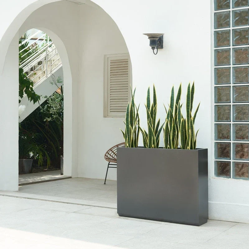 Jardinière Métallique Haute pour Plantes d'Extérieur, 38 po L x 10 po l x 30 po H, Longue et Haute Jardinière en Métal - 38x30x10
