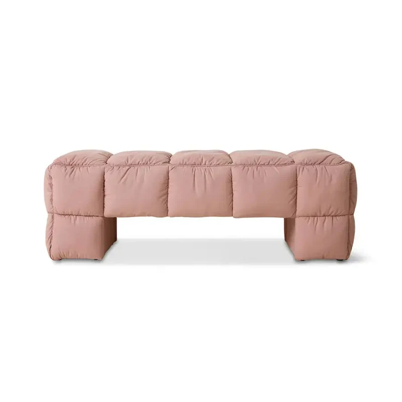 Banc Puffy Lobby