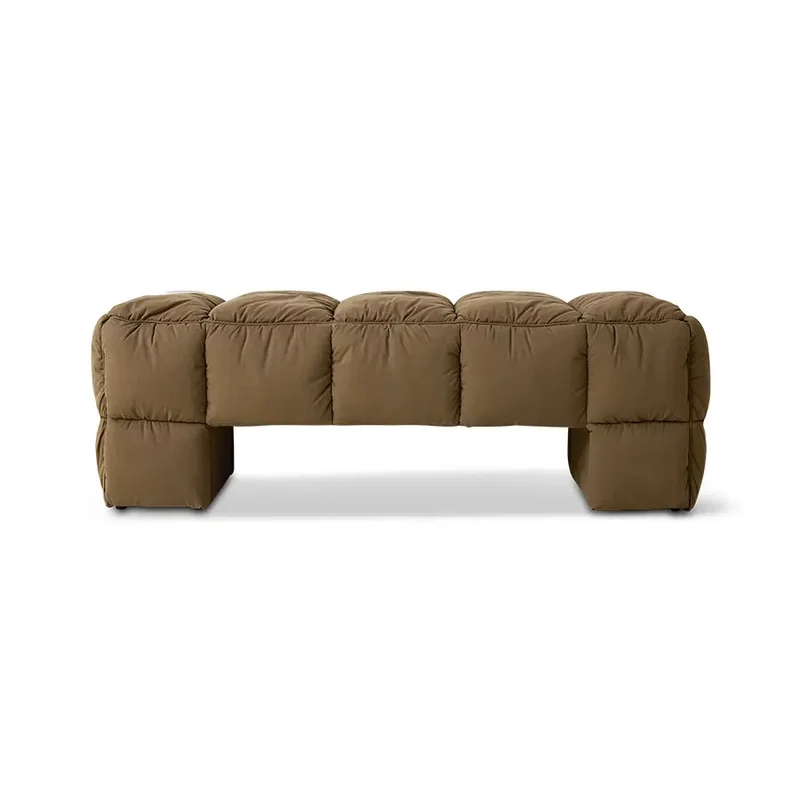 Banc Puffy Lobby