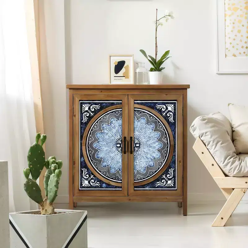 Armoire de rangement d'appoint 2 portes à motifs de porcelaine bleue et blanche à l'aspect vieilli pour entrée et salon