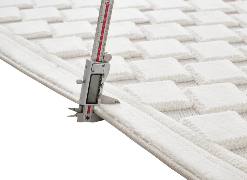 Tapis blanc écru effet moulure parisienne 154 x 230 cm LERIS