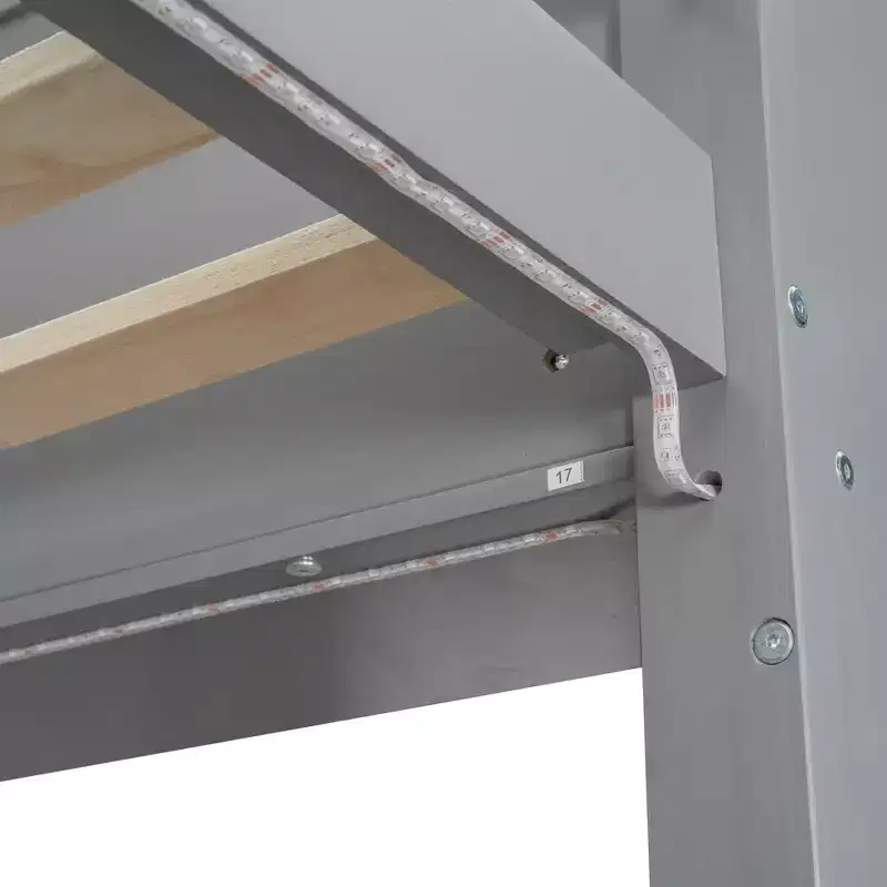 Lit mezzanine double de jeu avec bureau et LED, cadre de lit mezzanine en bois avec étagères de rangement et une penderie suspendue